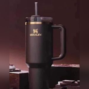Stanley 40 oz Chocolate Gold NIB